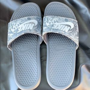 Women’s Nike Slip-ons